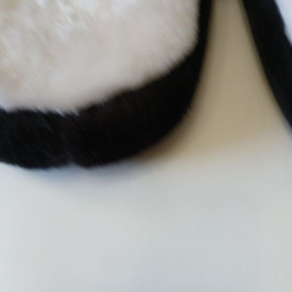 Areopostale Fuzzy Penguin Slippers Medium 7-8/Black, White,Orange/Slip-on CUTE - Picture 9 of 16